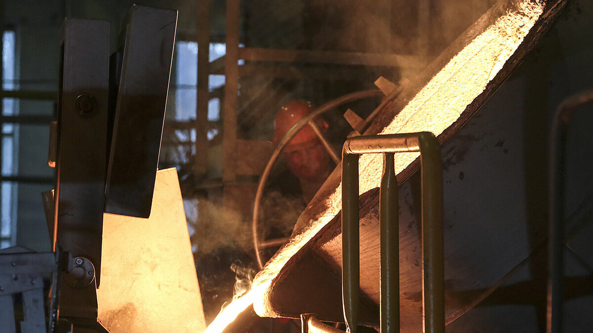     В Ростовской области выявили новые эпизоды хищения средств гособоронзаказа страны, об этом сообщил портал РИА «Новости».