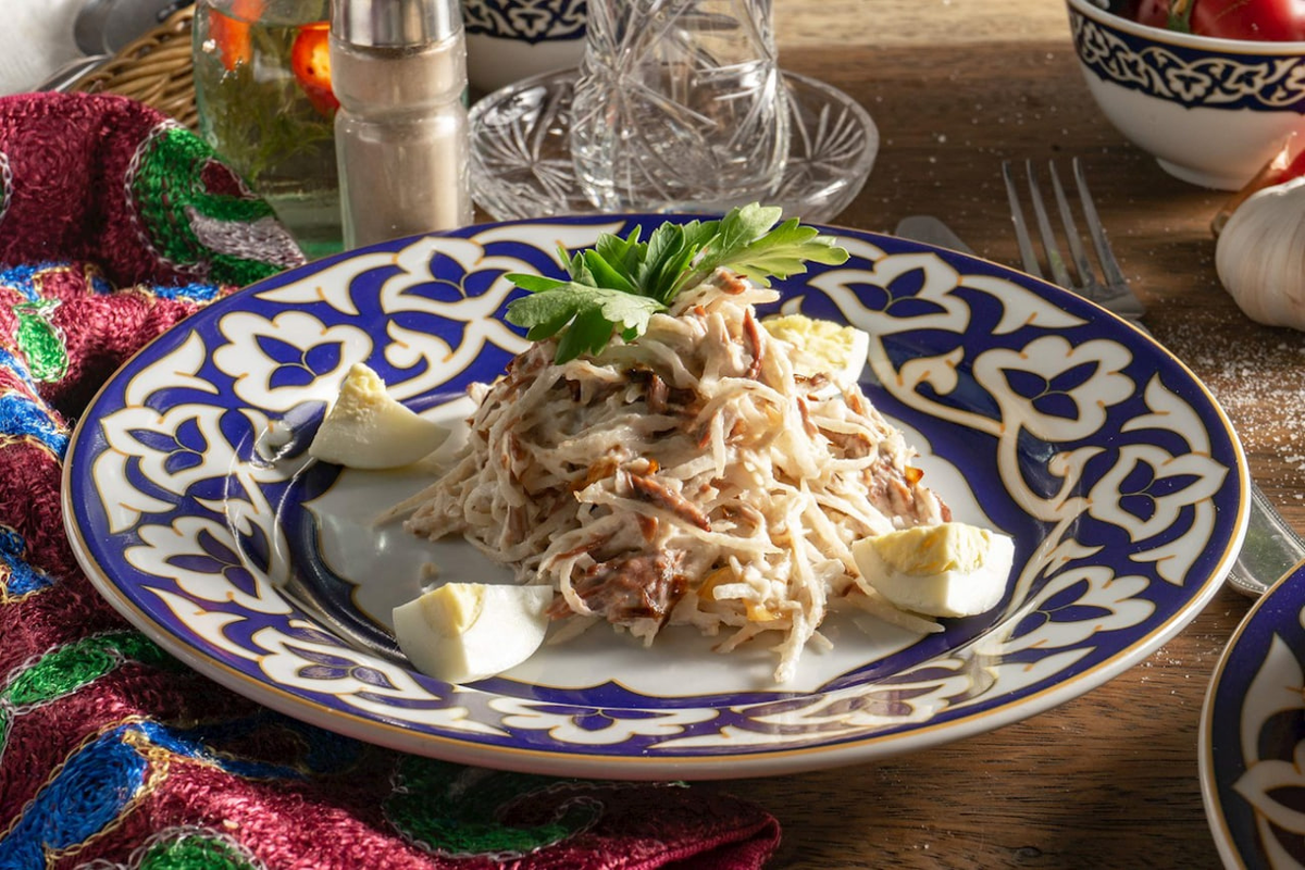 12 рецептов салата «Ташкент» с редькой и мясом