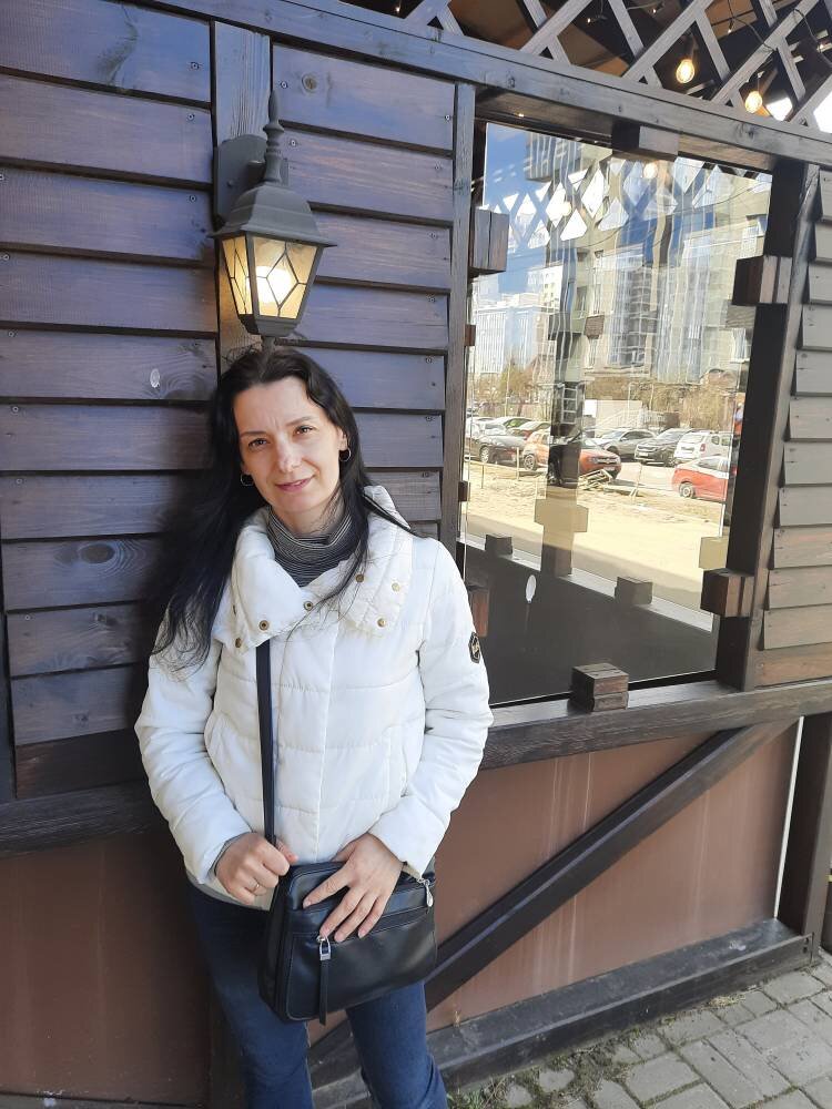 Никогда не стойте на месте, особенно в трудных сложившихся ситуаций. Всегда и во всём есть выход - было бы желание!