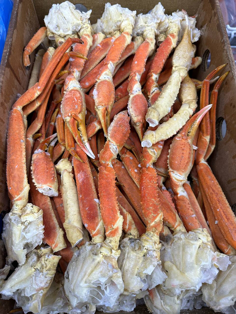 Клешни краба опилио от "Азбуки Севера"