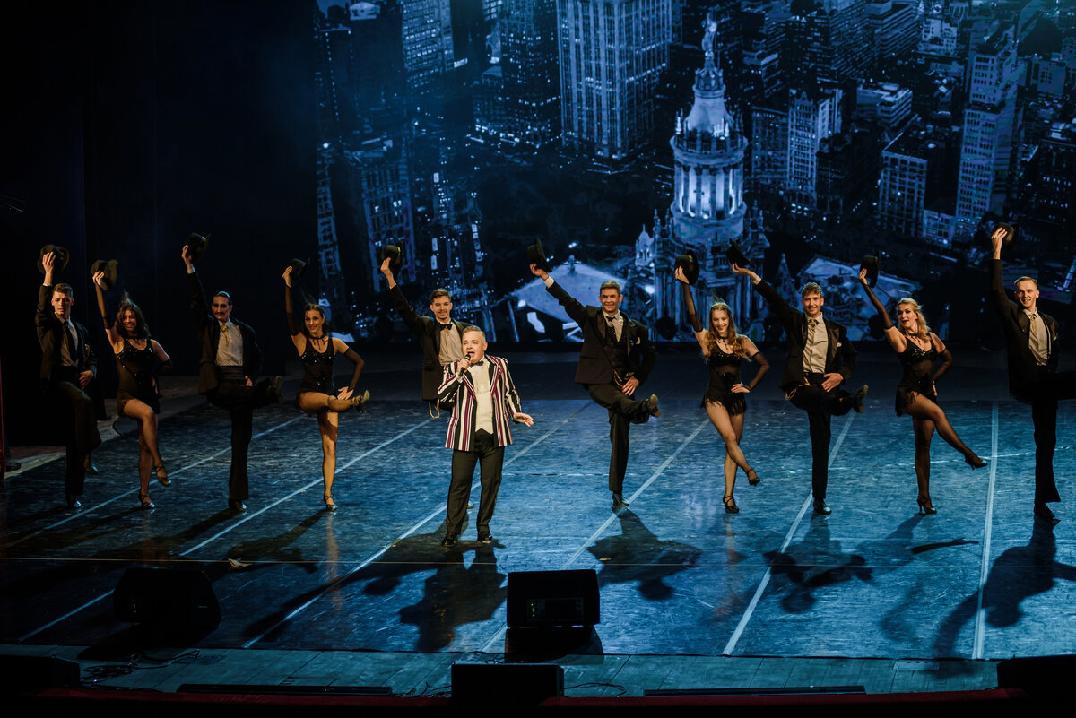 20 мюзиклов. 20 мюзиклов. шмыга оперетта. театр на бродвее 20 век. бродвейский театр 19 век.