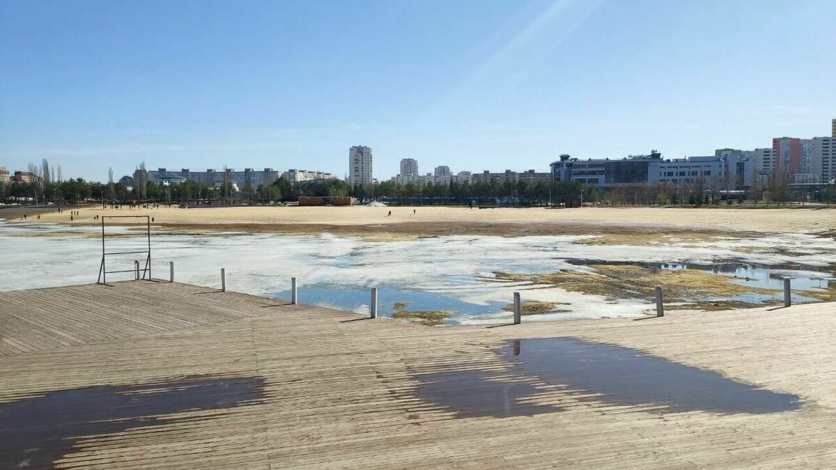     Обследование дна водолазы проводили сегодня, 5 мая.
