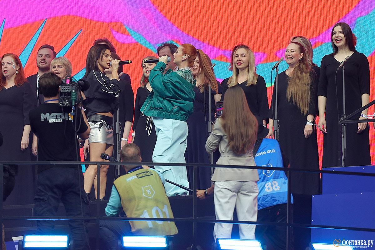 Выступление таты. Лена катина 2019. Тату концерт. Выступление таты. Выступление таты.