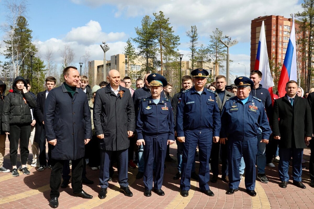   В Сургуте установили отреставрированный танк Т-62