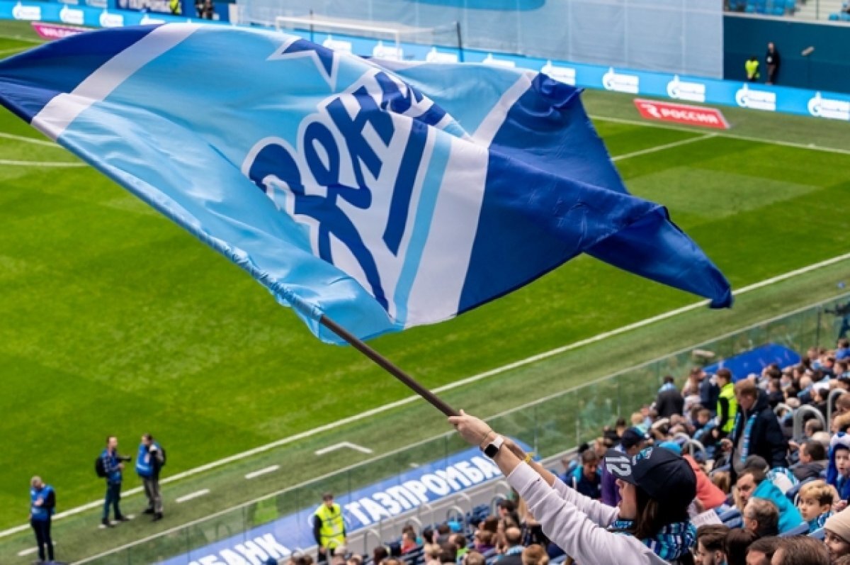    Золотой автобус с игроками «Зенита» проедет по Петербургу в субботу, 13 мая