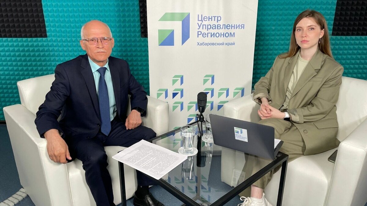     Павел Боровлев дал ответы на заданные жителями вопросы в соцсетях. Трансляция проводилась при поддержке Центра управления регионом Хабаровского края.