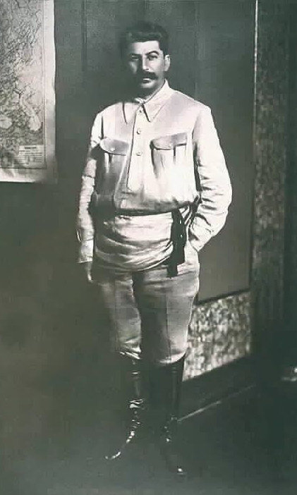 Кругом одни сапоги