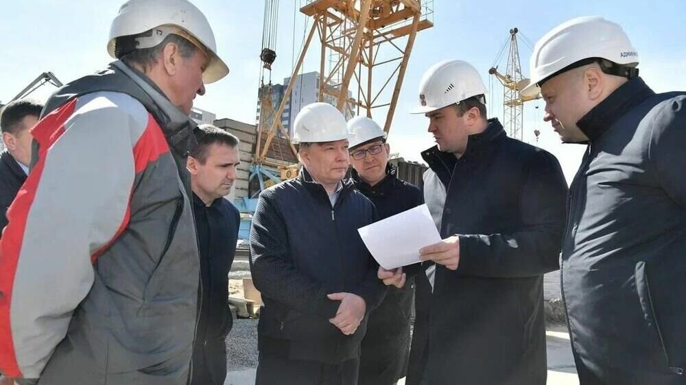     Посещение строительных площадок состоялось в рамках традиционного субботнего объезда городских объектов.