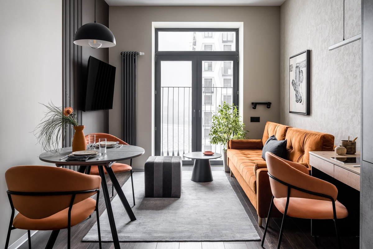 г. Москва, ЖК «Ленинградка 58», монолитный многоэтажный дом (новостройка). Съемка: фотограф Евгений Кулебаба. Стилист: Людмила Кришталёва. Дизайнер: Наталия Шиманская. 