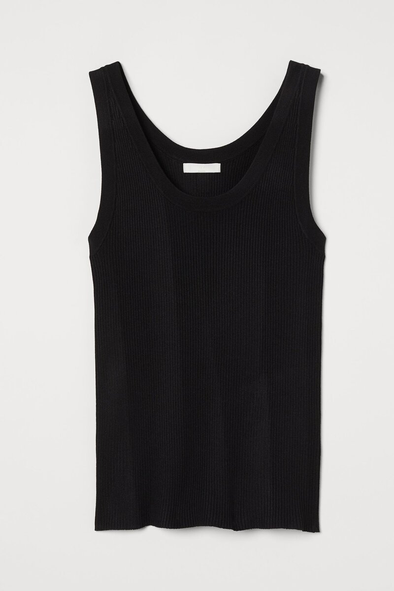 Майка в рубчик New Yorker. Фото с официального сайта