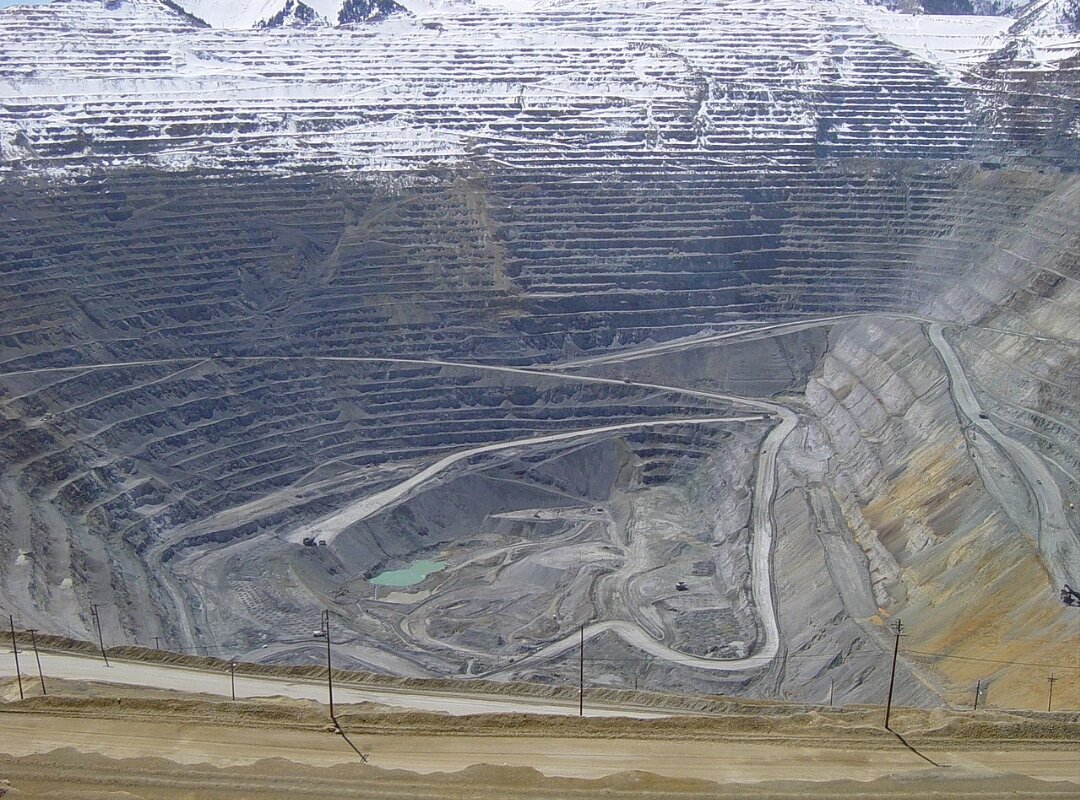 Как построить карьер. Карьер Kennecott Bingham Canyon mine. Карьер Kennecott Bingham Canyon mine , штат Юта.. Медный рудник Бингхем. Шахты каньона Бингхэма.