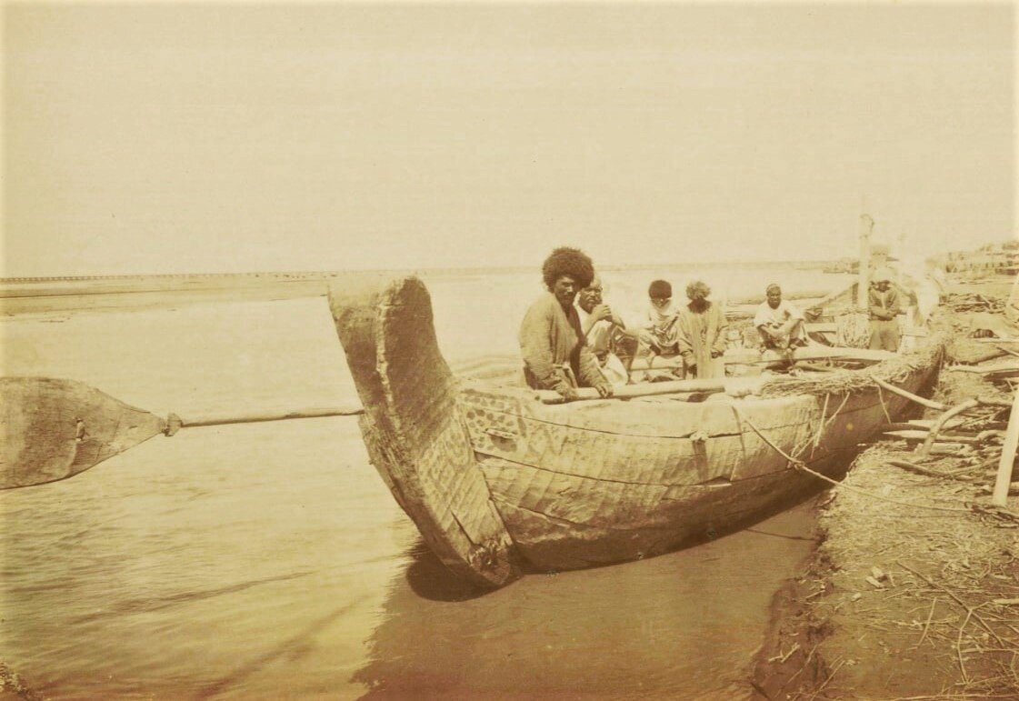 Лодка «кеме» на Амударье. Фотография. 1880–1890е гг. Из собрания Этнографического музея Казанского университета.