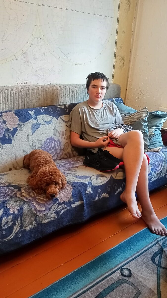 Румпель: - Опять зарядка. Гриша: - Ура...