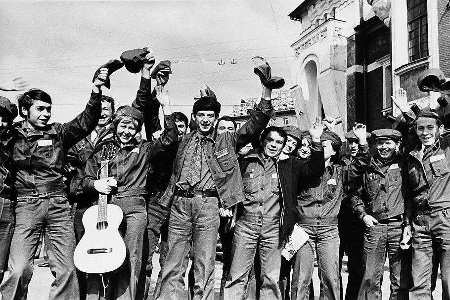 Комсомольские стройки. Комсомольцы СССР стройотряд. БАМ 1974 год. Всесоюзный ударный Комсомольский отряд БАМ. БАМ – Всесоюзная Комсомольская стройка