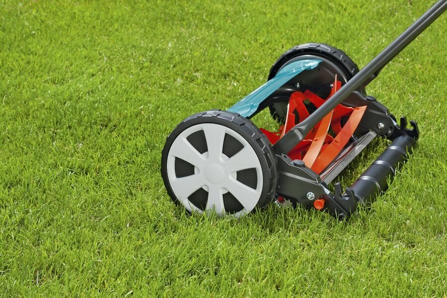 Механическая газонокосилка Bosch AHM 30