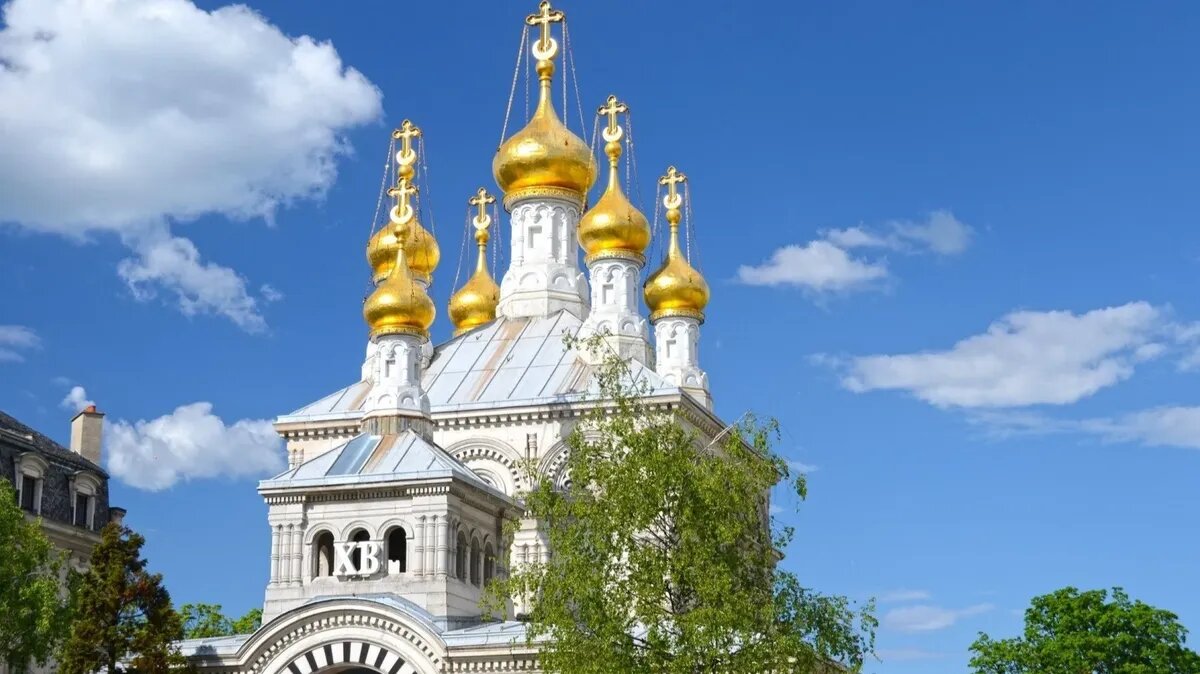 Панихида и литургия - две разные службы. Фото: pxhere.com