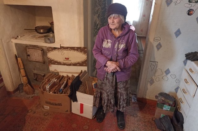    Как aif.ru помог 92-летней жительнице Задонска подключить газ?