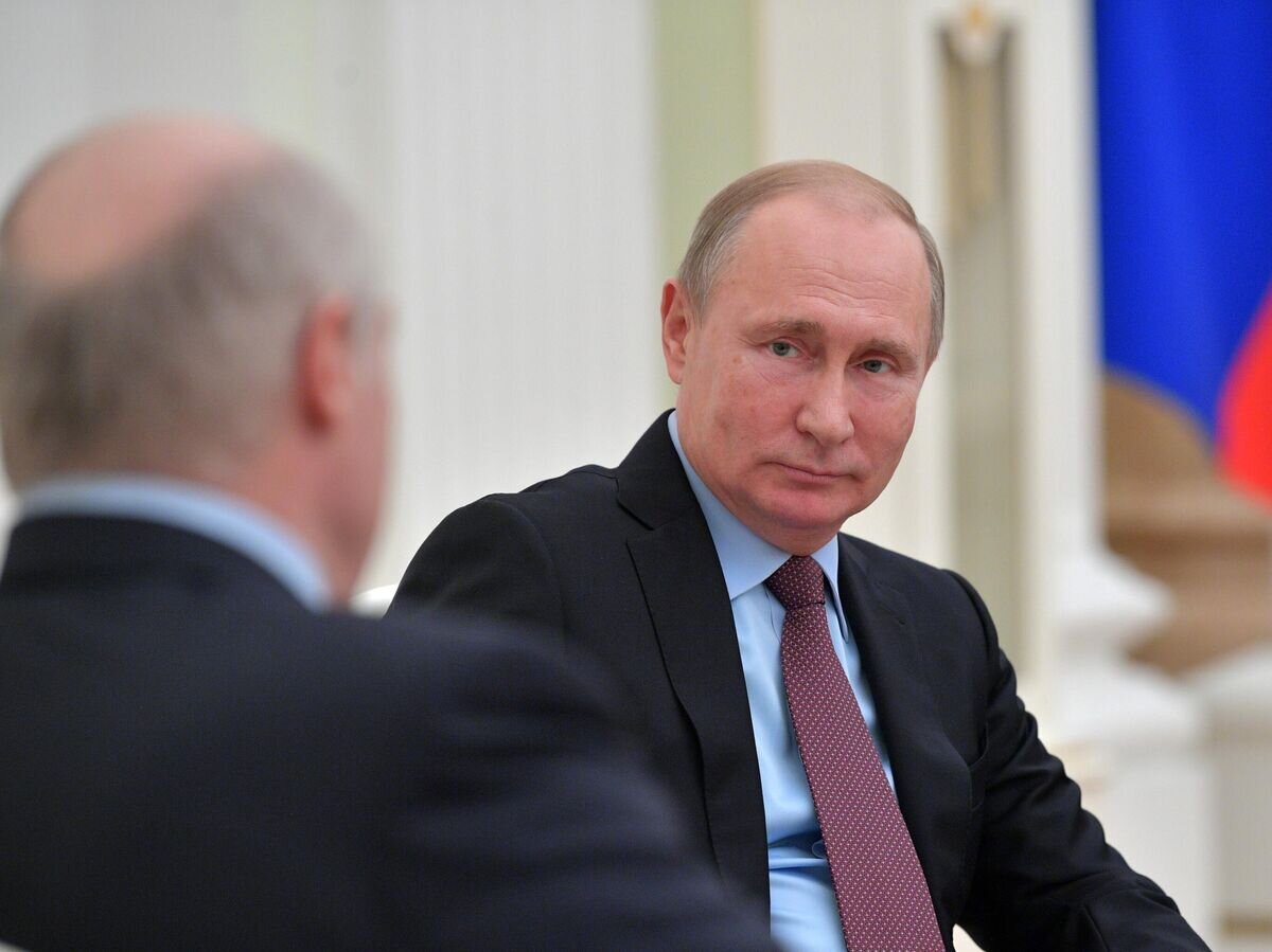    Президент России Владимир Путин во время встречи с президентом Белоруссии Александром Лукашенко© РИА Новости / Алексей Дружинин
