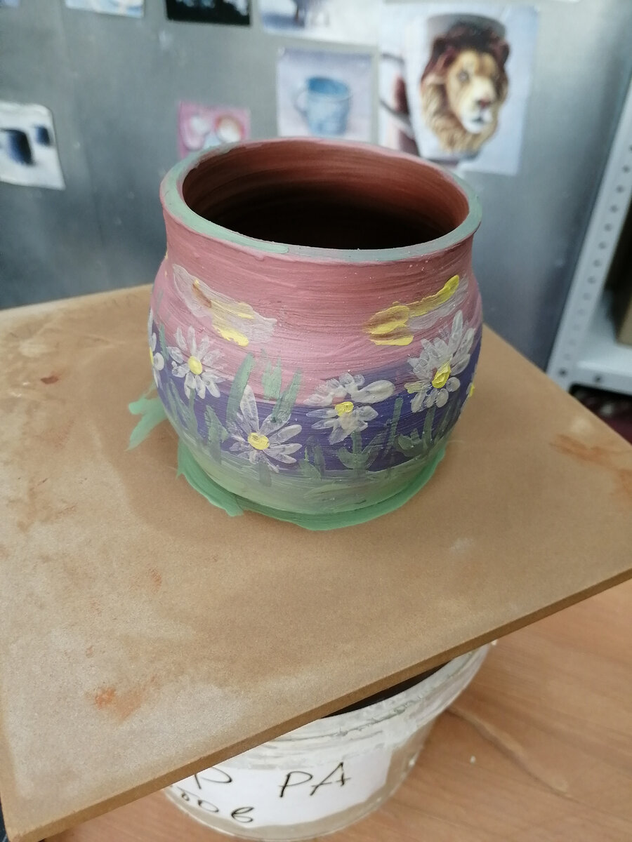 Чудесный горшочек для разных мелочей. 