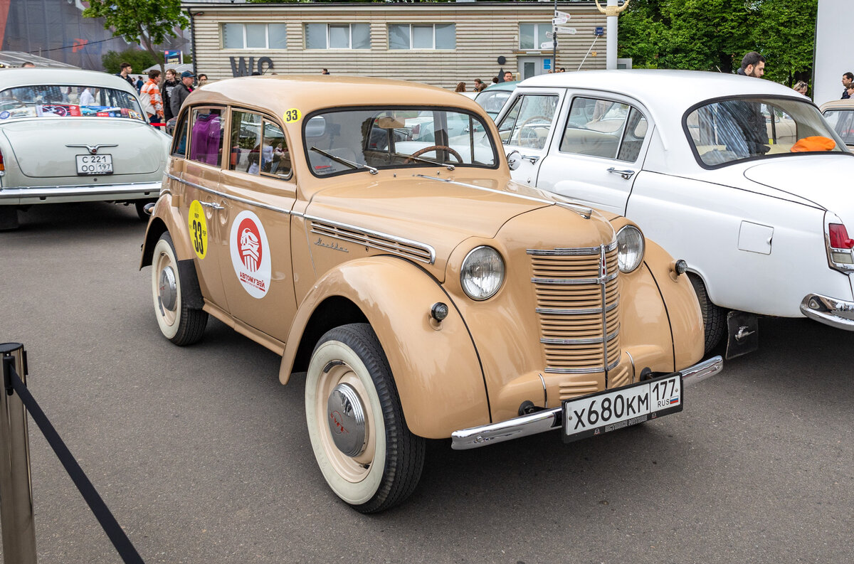    21 экипаж автомобилей, постоянных участников ралли Gorkyclassic, стартовал от павильона «Транспорт СССР» на ВДНХ.   
Светлана Парфенова
