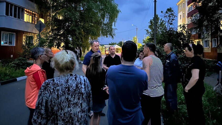    Губернатор Белгородской области в городе Шебекино после обстрела Автор фото: Вячеслав Гладков, соцсети