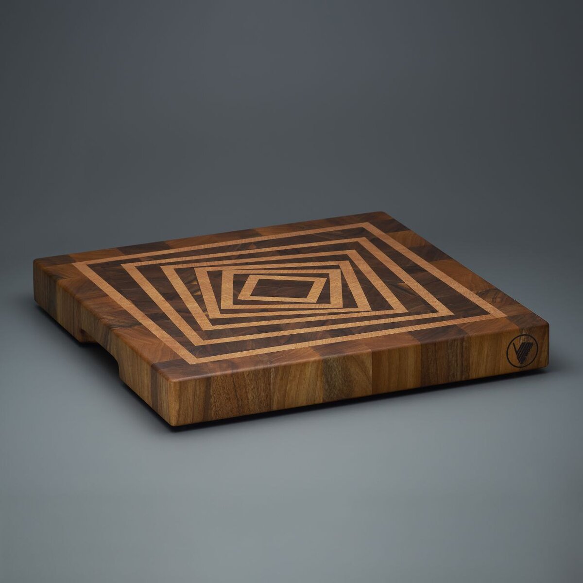 Это, пожалуй, самая сложная доска - делать ее около месяца