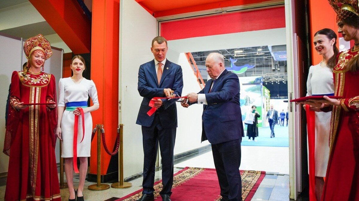     В церемонии открытия принял участие академик РАН, профессор Александр Разумов.