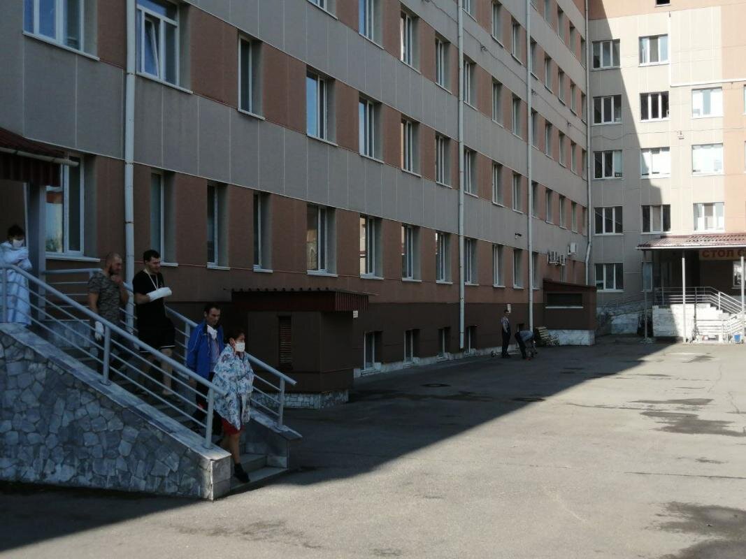    Из Сургутской травмбольницы эвакуировали персонал и пациентов