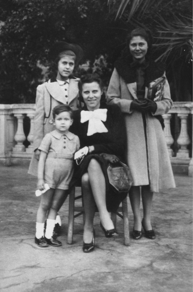    Величайший кутюрье: как жил и творил Ив Сен-Лоран (фото 3)