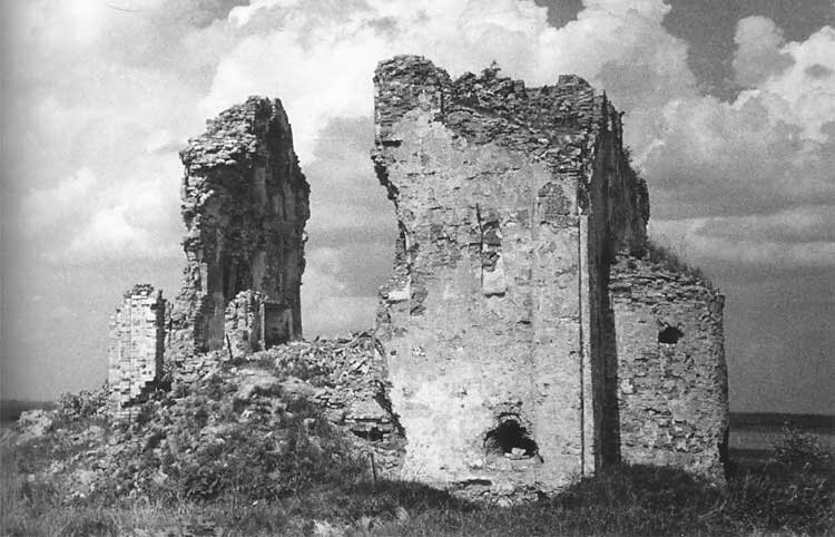 Храм Спаса на Нередице.Фотография конца 1940-х годов. Фото с сайта icon-art.info