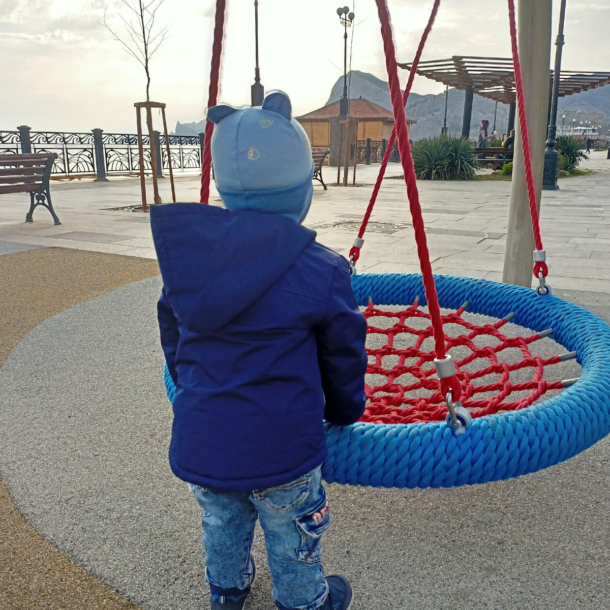 Когда всех разогнал одним видом))))