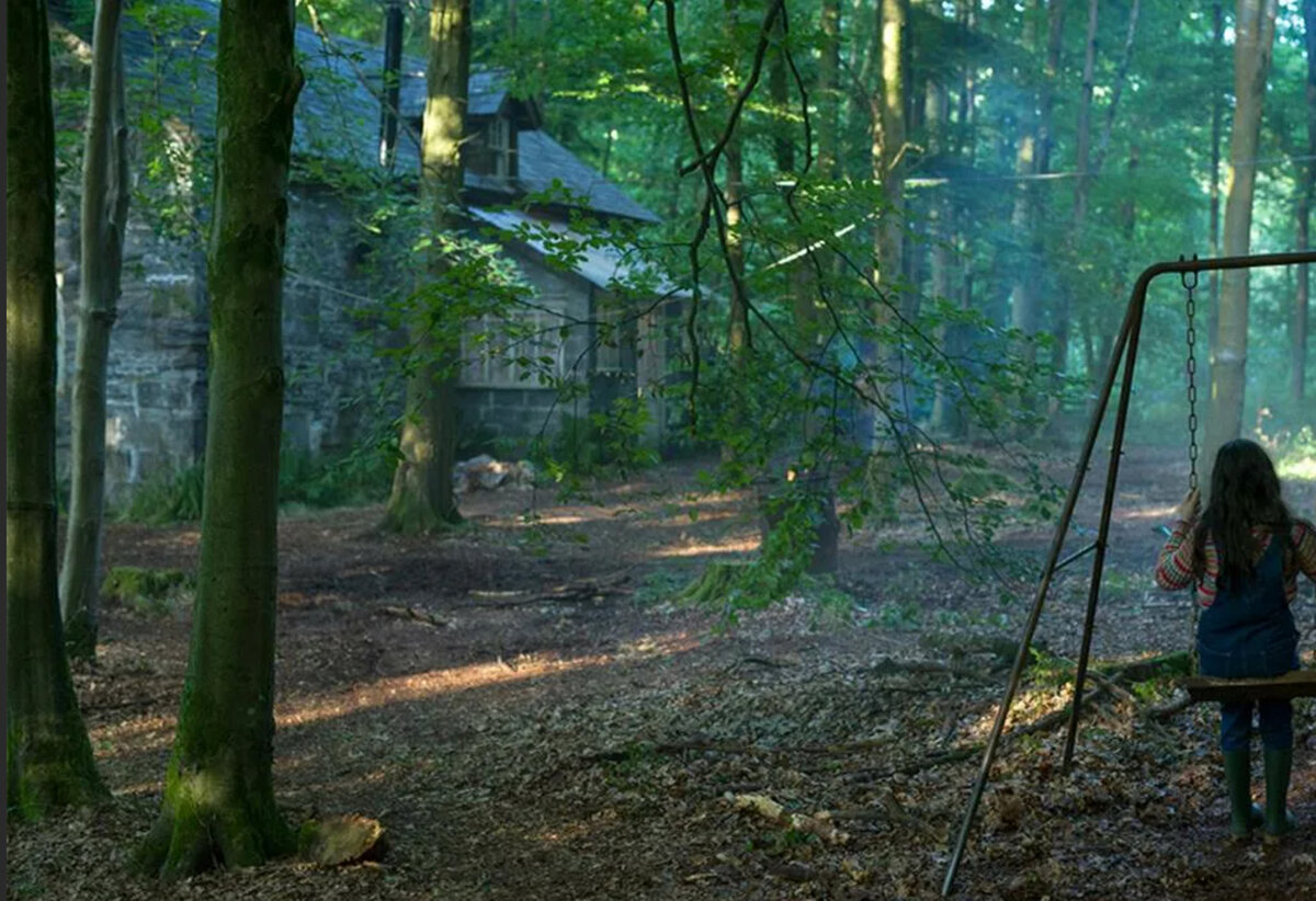 дверь на лестницу. сериал скрытое 2018. видеокамеры скрытые в квартиры. скрытое hidden. скрытое hidden.