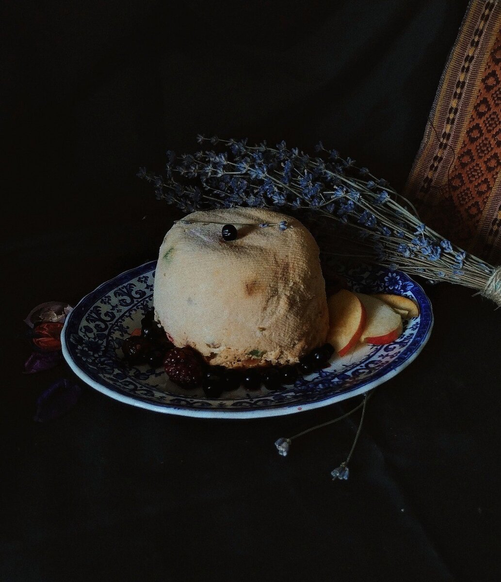 Моё фото 2020 года приближенный , аутентичный вариант Творожной Пасхи 19 века 