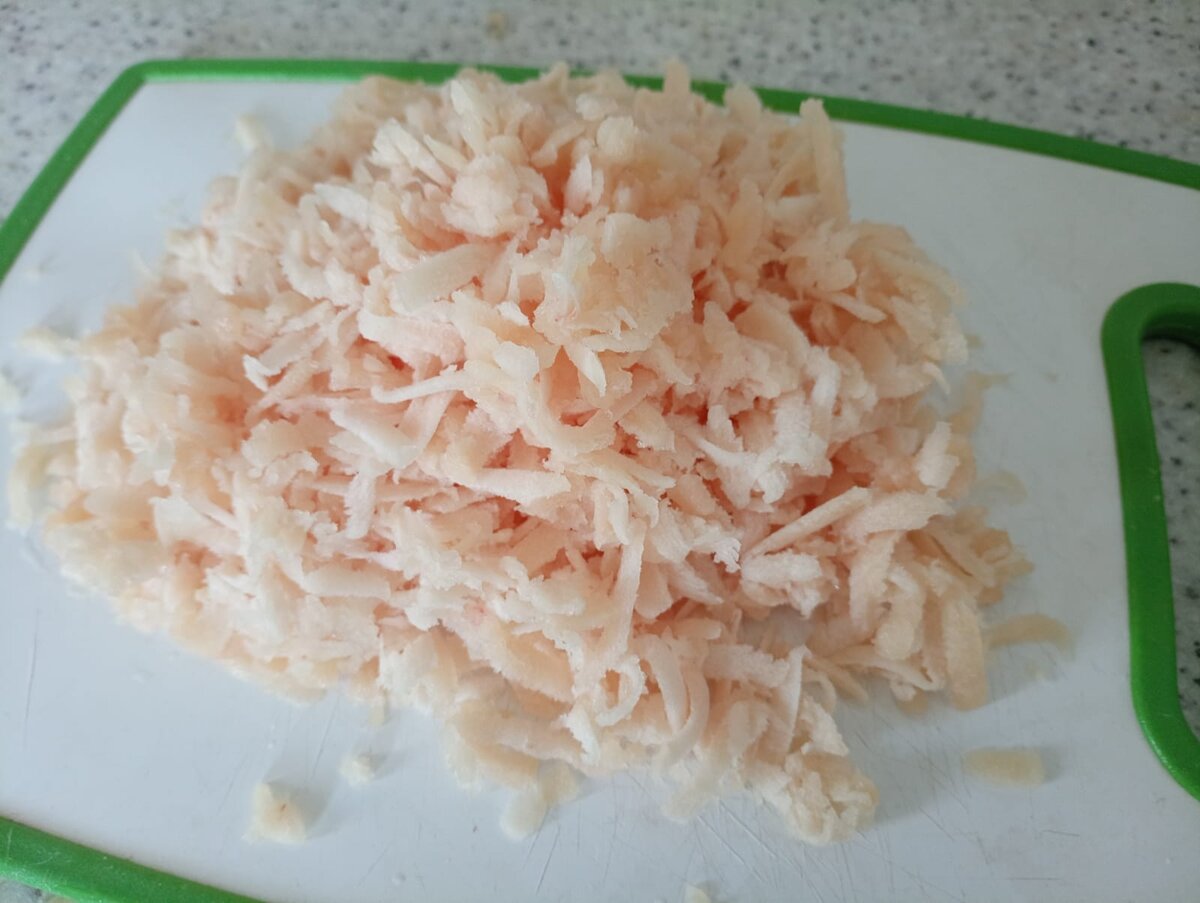 Тертый фарш из замороженной куриной грудки