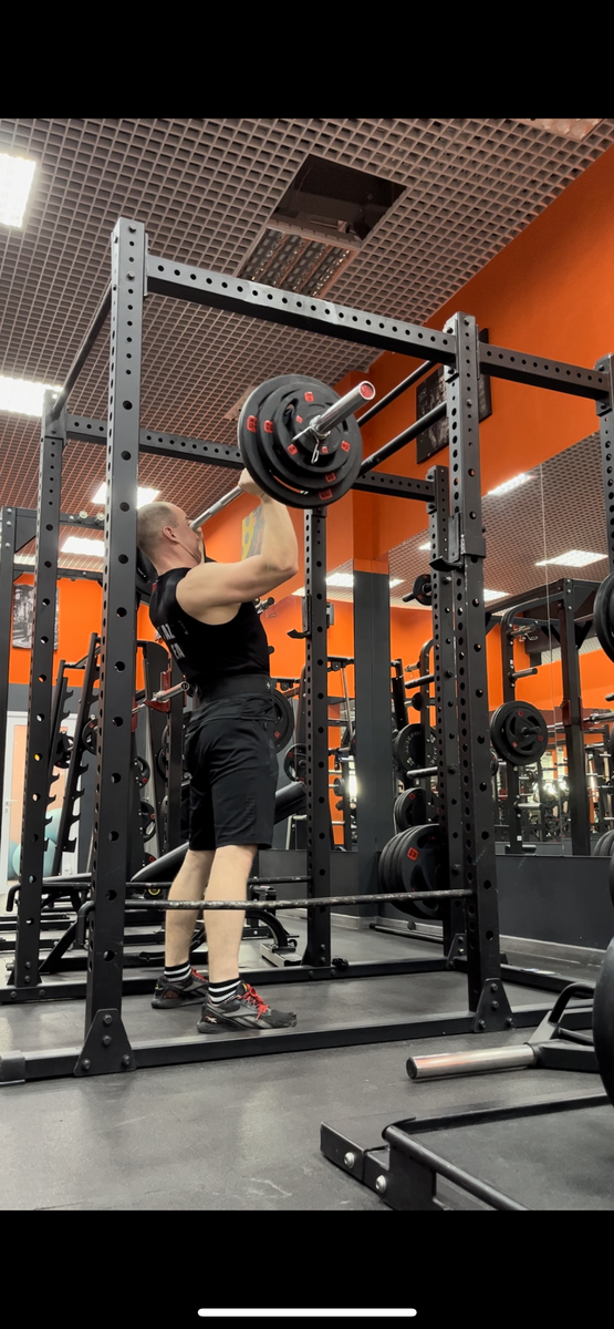 Армейский жим 92.5 кг. 