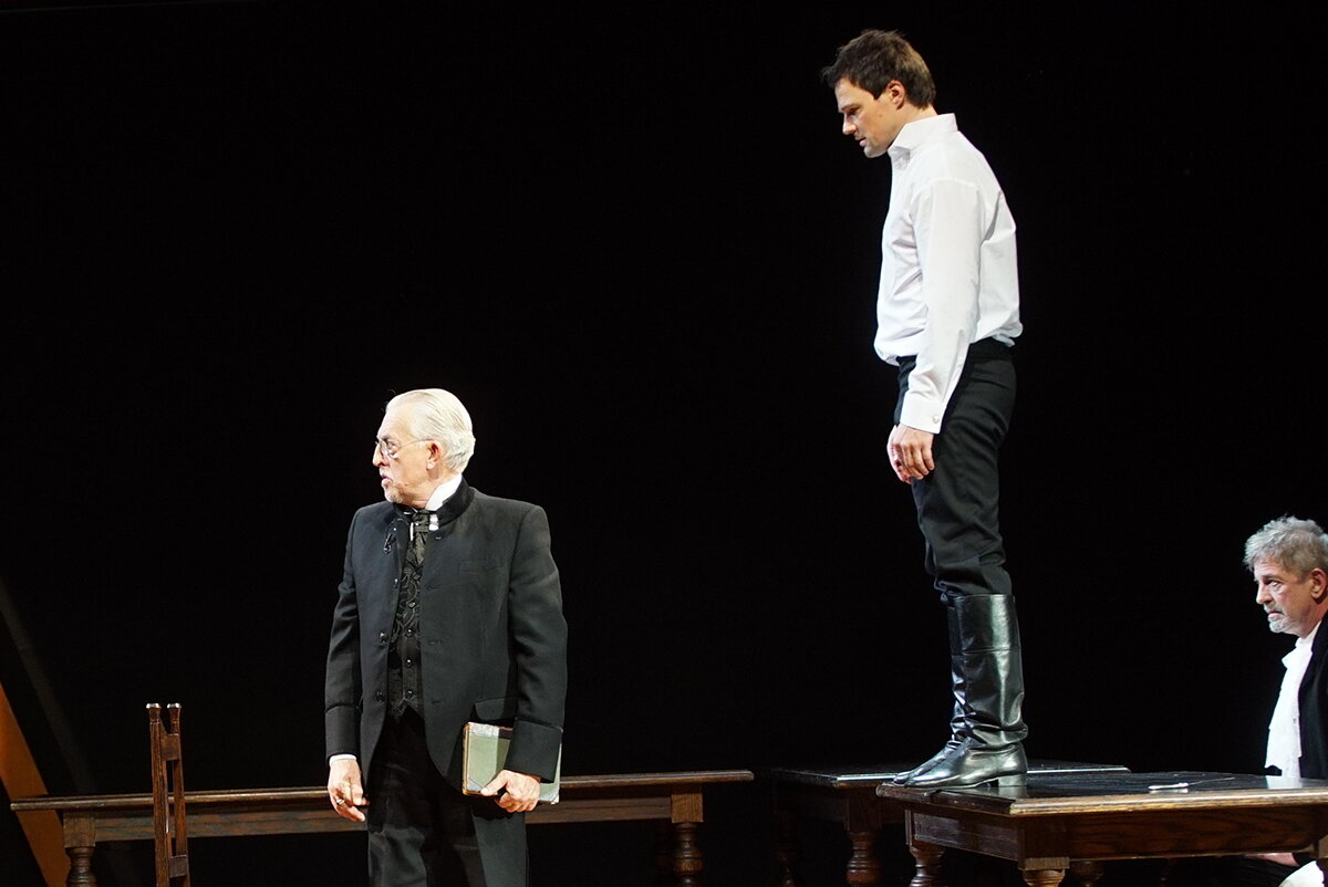 Данила Козловский. Сцена из спектакля «Коварство и любовь» в МДТ 