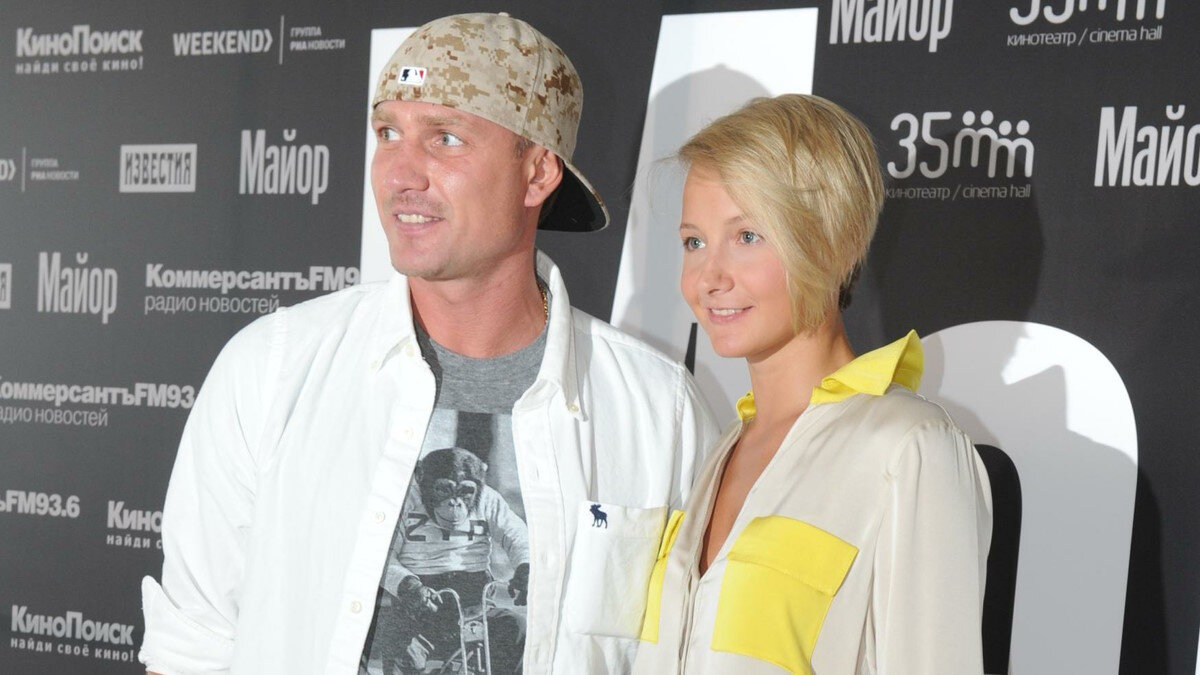    Роман Костомаров и Оксана Домнина