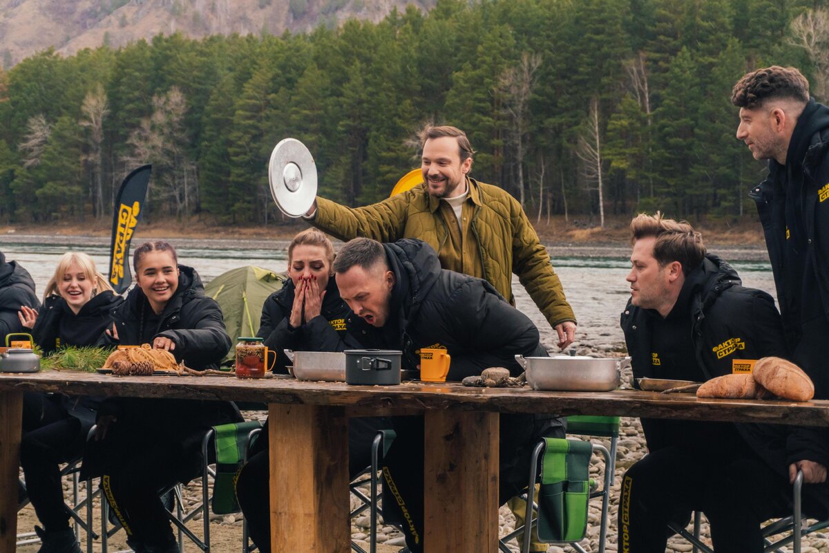    Алексей Столяров и другие участники «Фактора страха» на съемках шоу