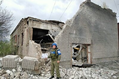    При обстреле ВСУ Алчевска в ЛНР из РСЗО жилые дома получили повреждения ©Представительство ЛНР в СЦКК