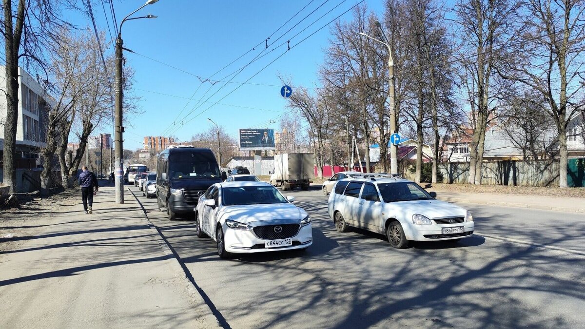     Пробки парализовали движение в Нижнем Новгороде. К 17:45 они составляют восемь баллов. Об этом свидетельствуют данные «Яндекс.Карт».