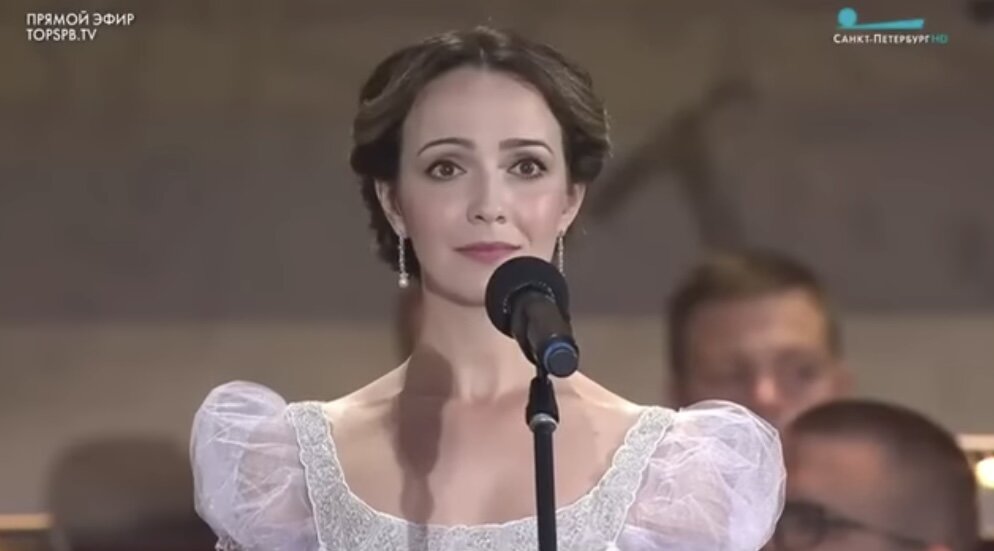 Скрин сделан автором из трансляции оперы Юнона и Авось в Петербурге 