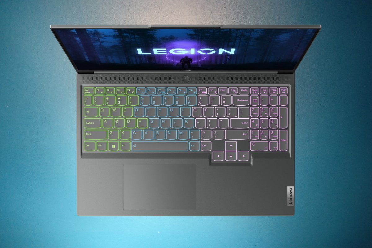 Компания Lenovo анонсировала новейшие ноутбуки Lenovo Legion Slim 8-го поколения, позволяющие геймерам максимально использовать свободу, предоставляемую этой серией.-2