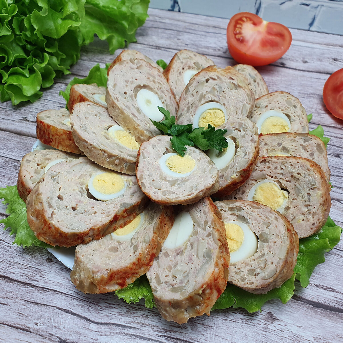 Пирог с перепелиными яйцами