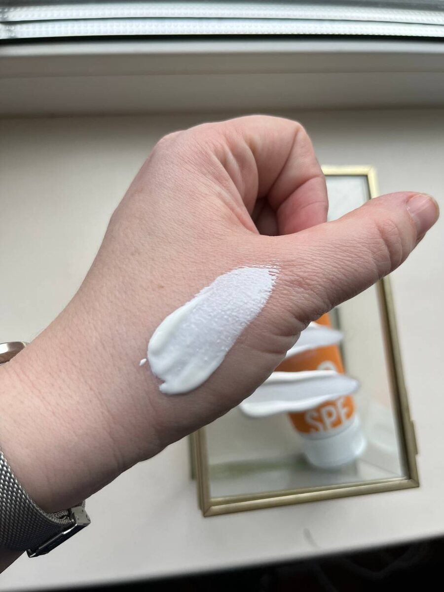 Солнцезащитный крем служит барьером