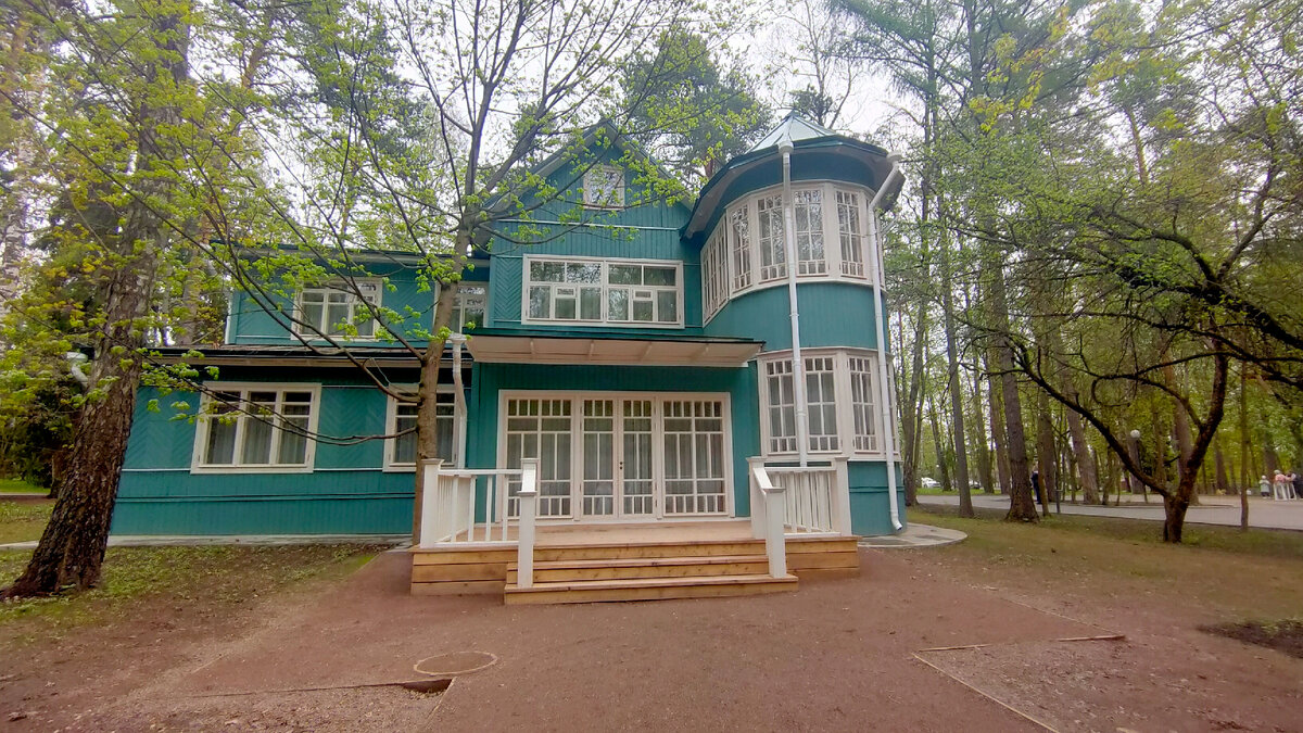 Одна из первых писательских дач