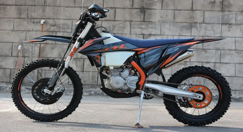 Кроссовый мотоцикл Z5  вид сбоку