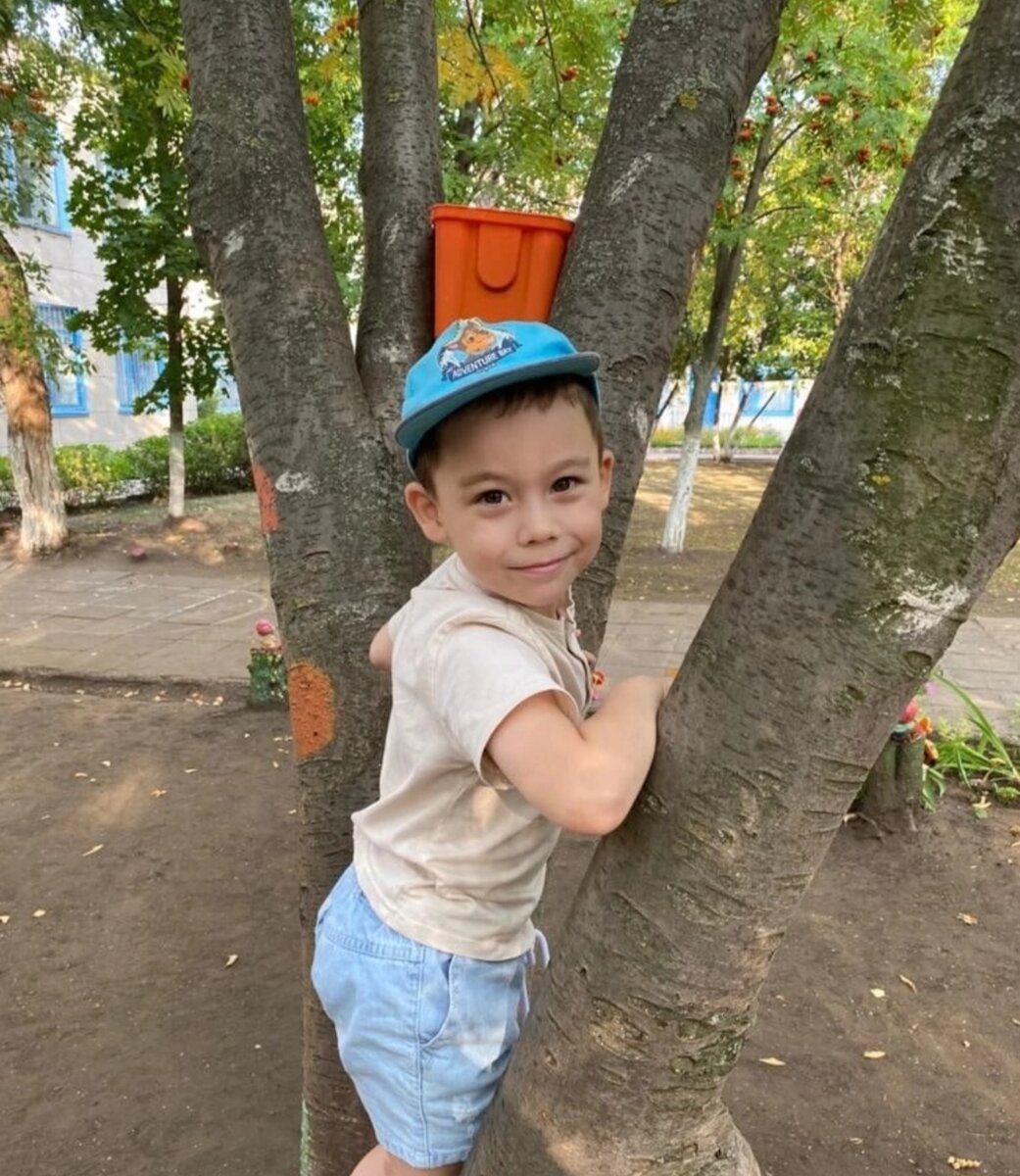 Как добиться желаемого уже сегодня?Сегодня я хочу поделиться с вами несколькими советами о том, как добиться желаемого уже сегодня. Независимо от того, что вы хотите достичь, здесь есть несколько простых шагов, которые помогут вам достичь своих целей.1️⃣ Определитесь с целью. Прежде чем начать работу, определите, что именно вы хотите достичь. Напишите свою цель на бумаге или в блокноте, чтобы иметь ее постоянно перед глазами.2️⃣ Разбейте свою цель на мелкие шаги. Чтобы достичь большой цели, вам нужно разбить ее на мелкие шаги, чтобы не терять мотивацию в процессе. Например, если ваша цель - научиться играть на гитаре, начните с изучения нескольких аккордов в день.3️⃣ Начните прямо сейчас. Не ждите лучшего момента или завтрашнего дня. Начните работать над своей целью уже сегодня. Маленький шаг вперед каждый день приведет вас к большому успеху.4️⃣ Не забывайте об отдыхе. Работа над целью может быть трудной и утомительной, поэтому не забывайте об отдыхе и расслаблении. Вы можете почитать книгу, послушать музыку или посмотреть любимый фильм.5️⃣ Не сдавайтесь. Даже если вы столкнулись с трудностями, не сдавайтесь. Возможно, вы будете встречать на своем пути множество препятствий, но помните, что каждое препятствие - это шанс для роста и развития.🌟#достижениевцели #мелкиешаги #саморазвитие #мотивация #несдавайтесь