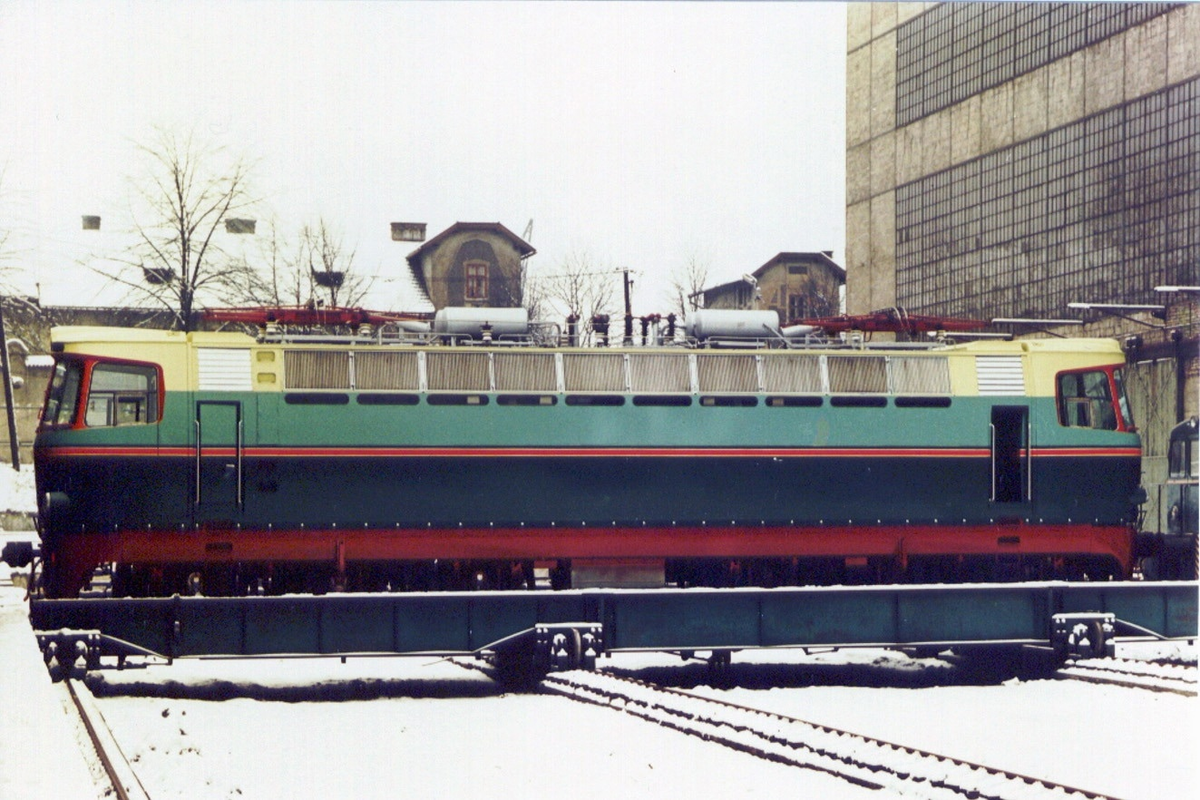 Прототип в бытность ЧС4-001