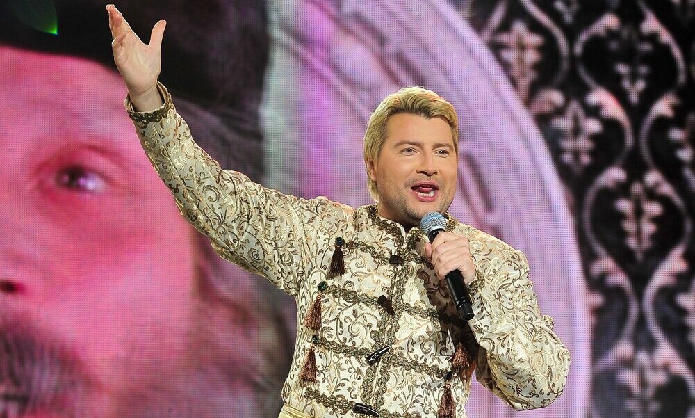    Акиньшина судится с мужем, а Баскову запретили петь!