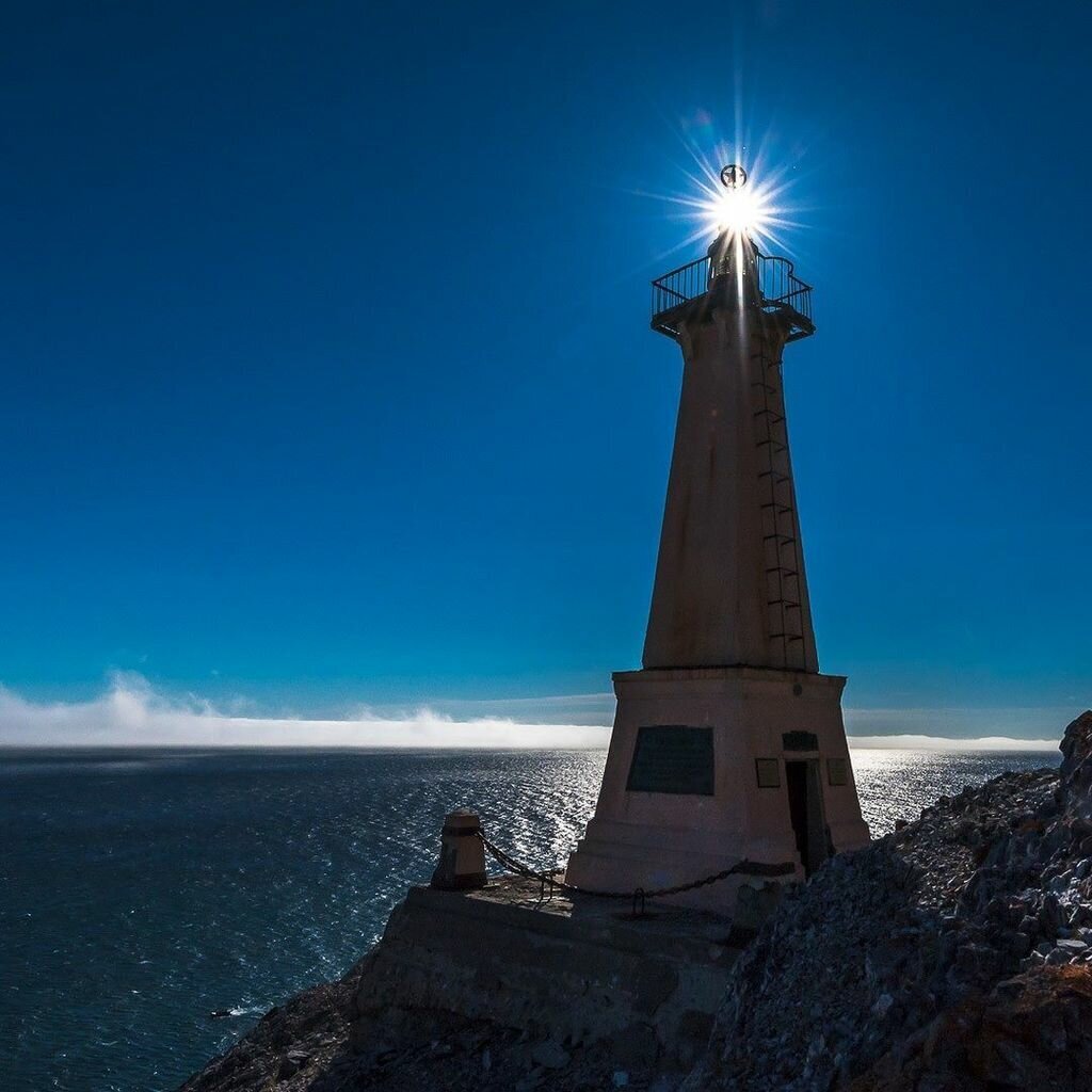 Фото маяк в новороссийске